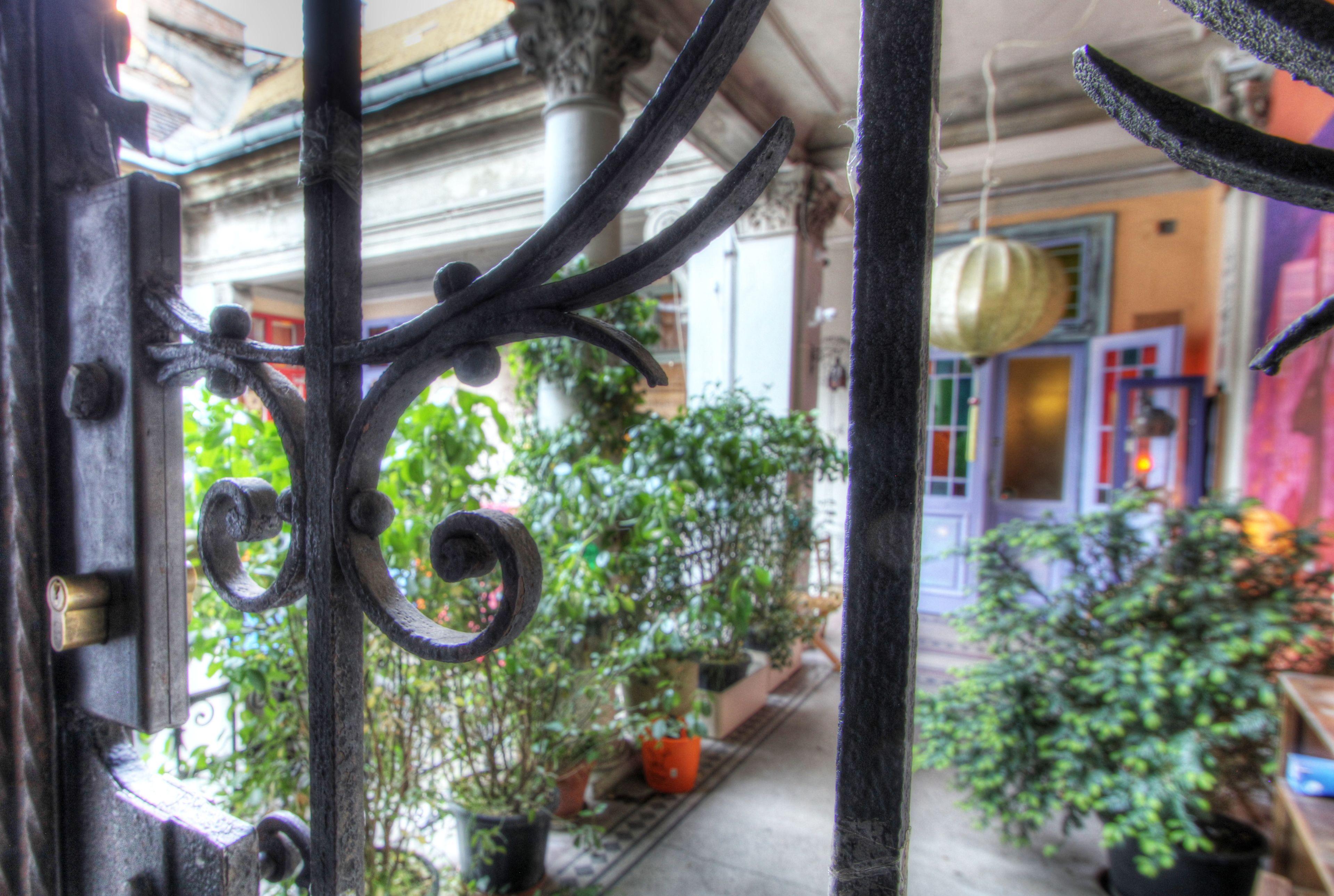 Lavender Circus Hostel, Doubles & Ensuites