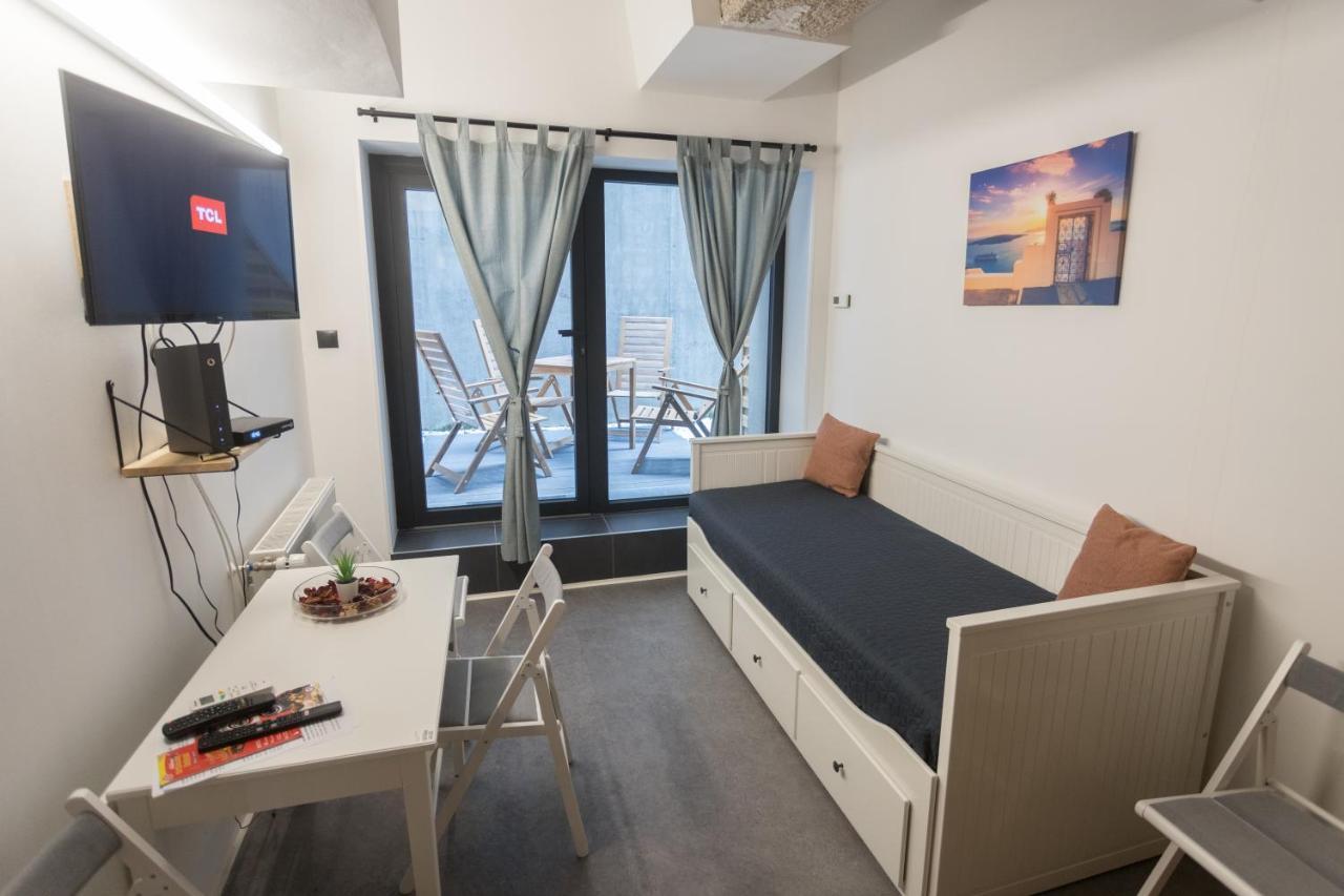 Peaceful Basement Apartment With Terrace & Free Gym
