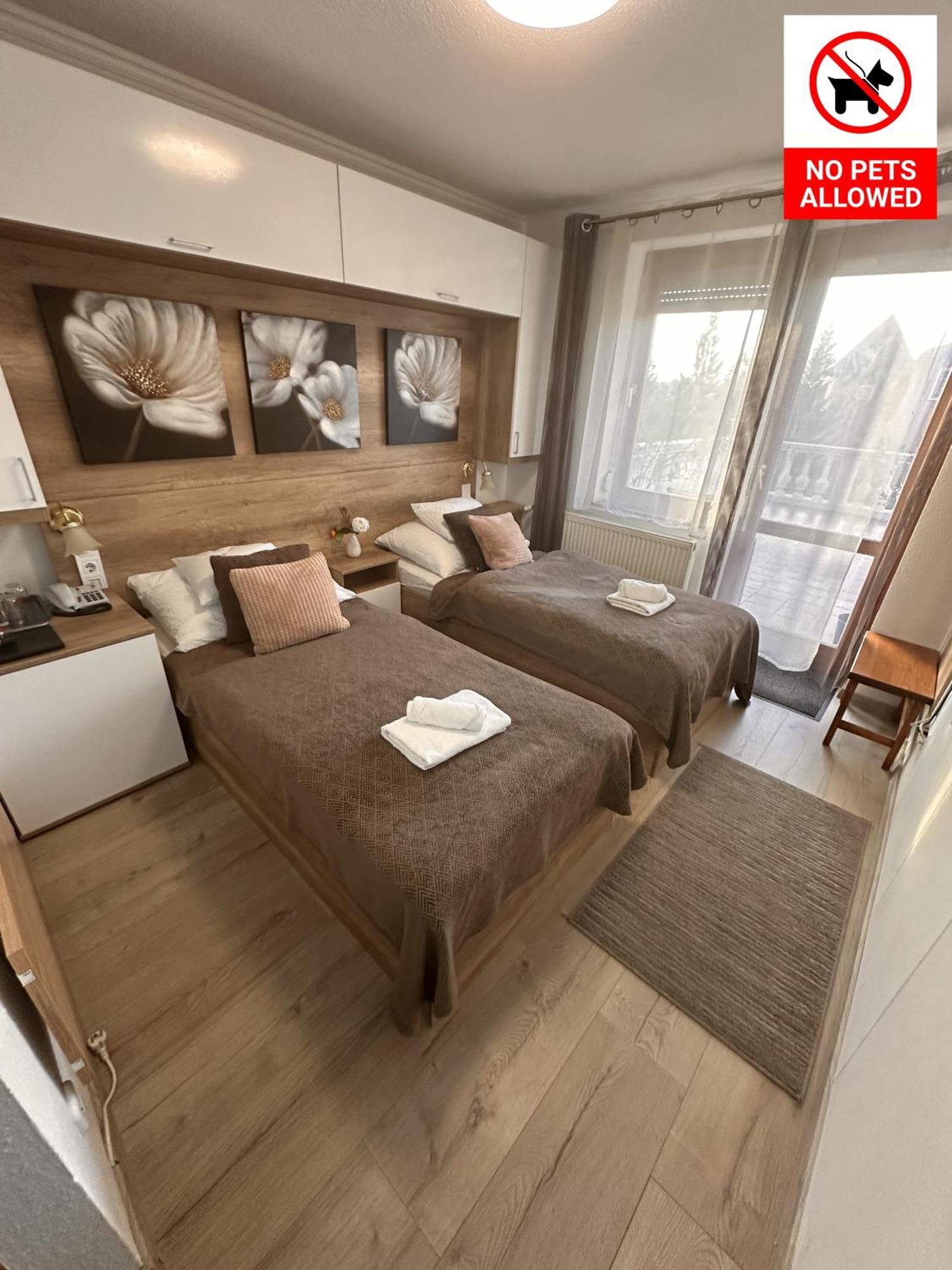 Le Rose Suites & Park Hotel